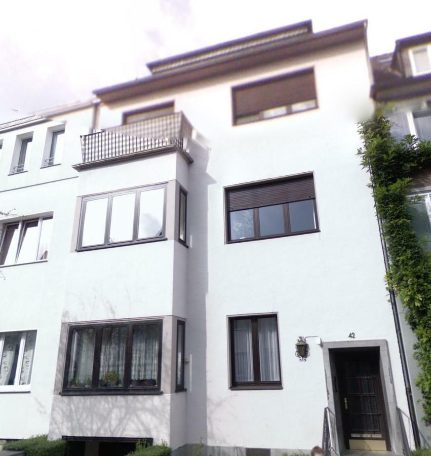 Apartament Messe Oberkassel *